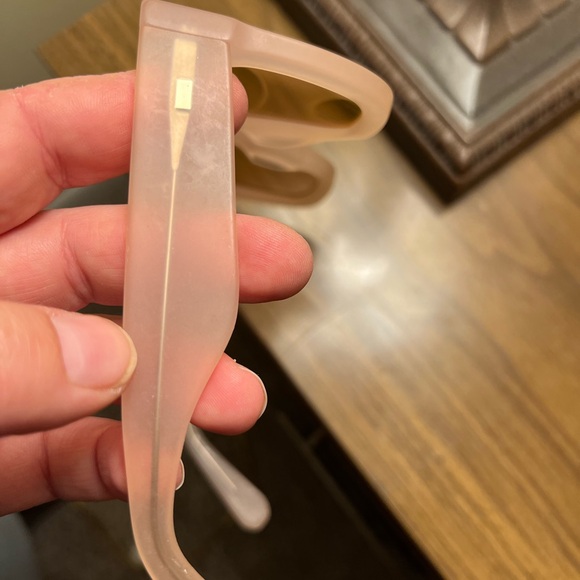 Acne Studios $395 Library sunglasses in pink acetate; good used condition! - Picture 12 of 12